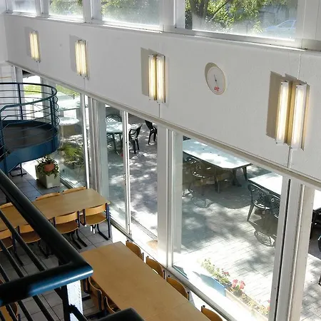 بيت شباب Youth